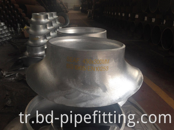 Alloy pipe fitting (586)